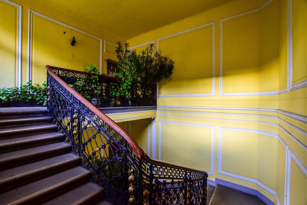 K89 Designer Studio Budapest Luaran gambar