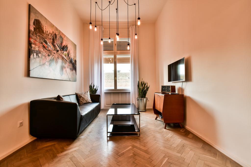 K89 Designer Studio Budapest Luaran gambar